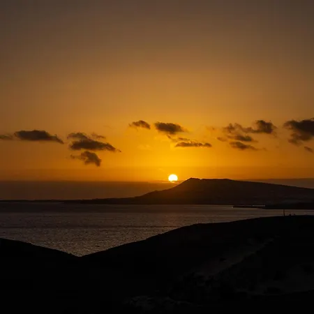 Villa La Perla - Oceanfront - View To Fuerteventura Lobos *